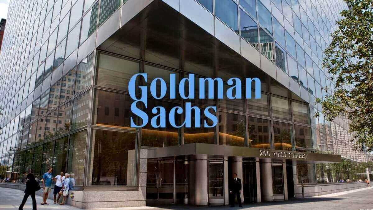 Goldman Sachs warns of a possible Naira devaluation as Nigeria grapples with declining oil prices and mounting economic pressure in 2025