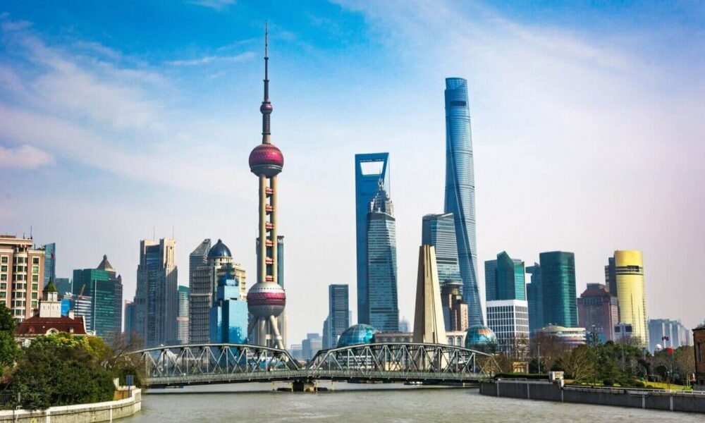 China strengthens energy ties with the UAE through a major LNG deal, reshaping global trade dynamics amid rising US-China tensions